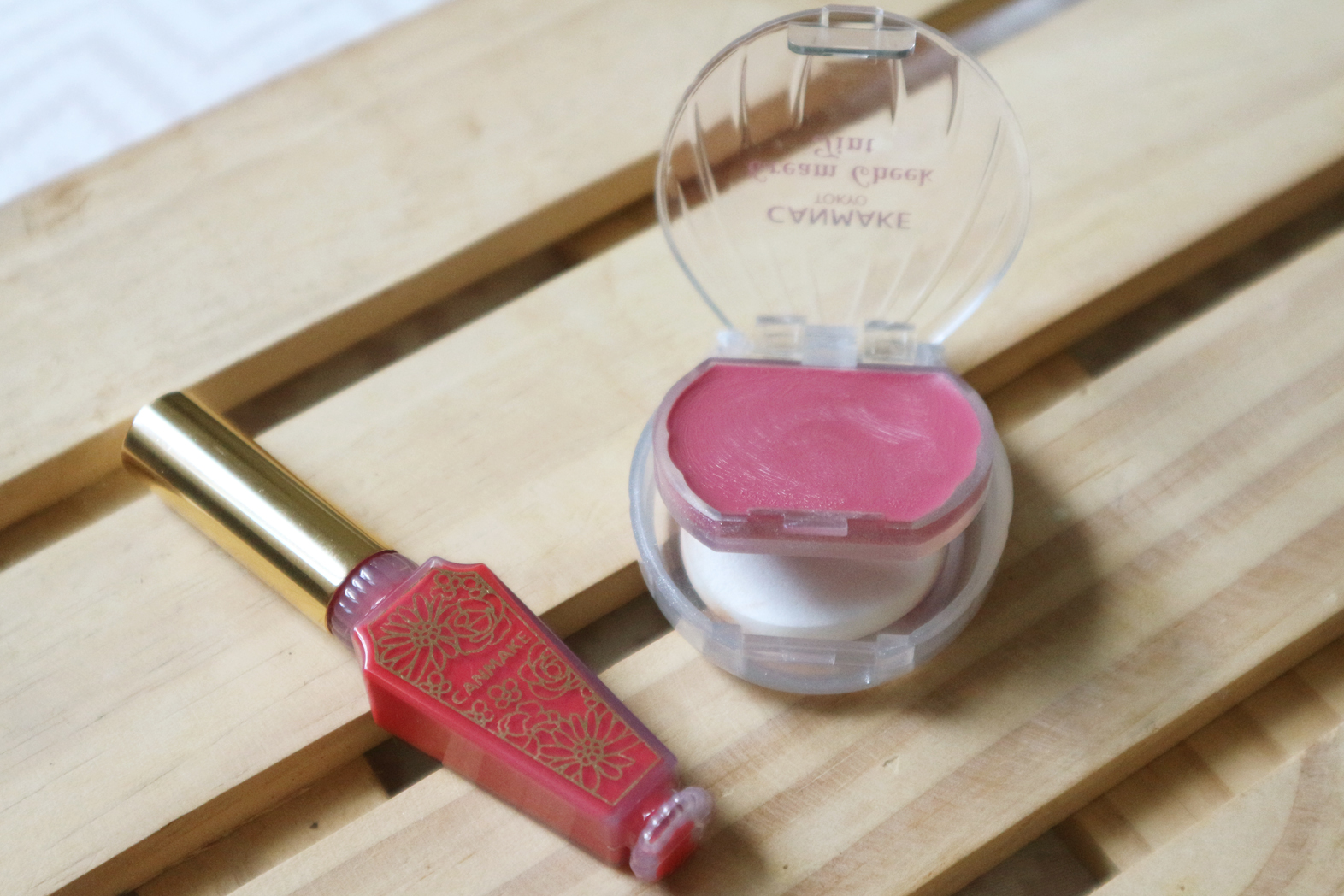 canmake cream cheek