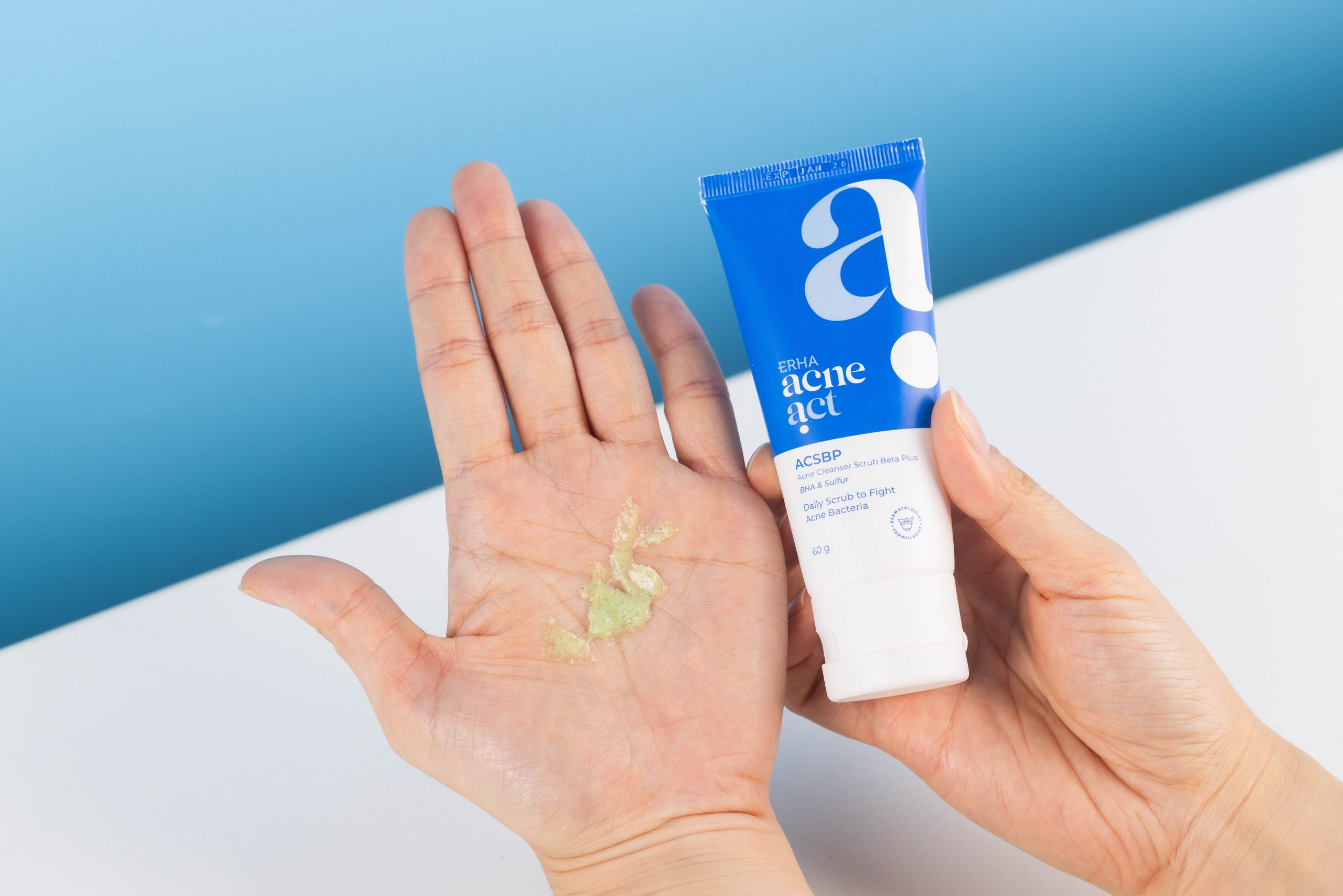 Erha Acne Cleanser Scrub: Pengalaman Jujur Atasi Jerawat