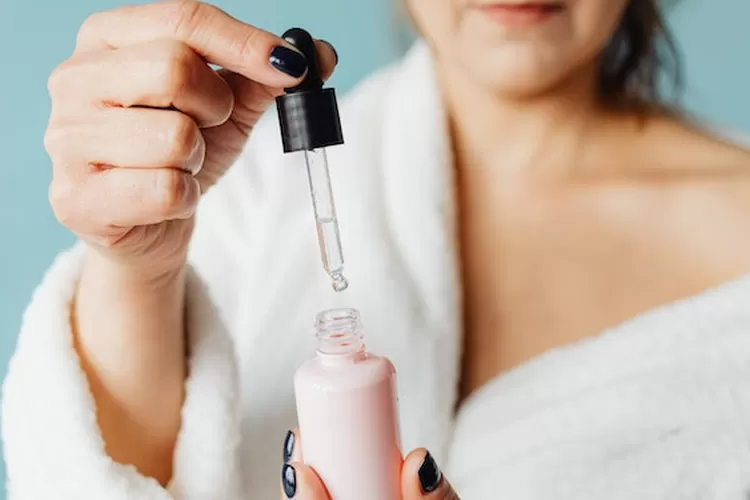 Serum Malam yang Ampuh Mengatasi Jerawat dan Bekasnya