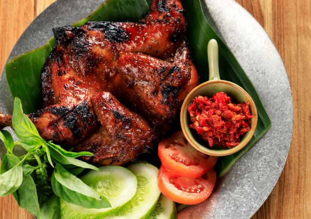 Rahasia Lezatnya Ayam Bakar Madu: Manis, Gurih, dan Bikin Ketagihan