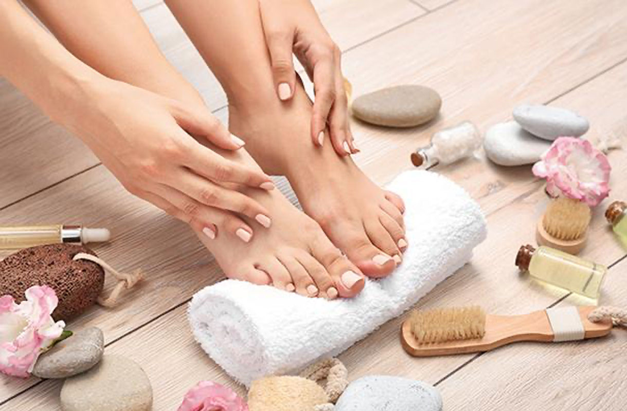 Foot Mask Alami untuk Mengatasi Tumit Pecah-Pecah