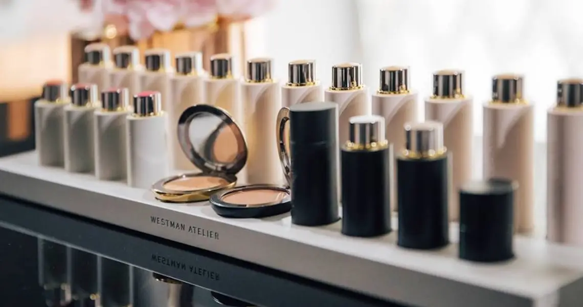 Westman Atelier, Brand Makeup Clean Beauty Favorit Para Selebriti