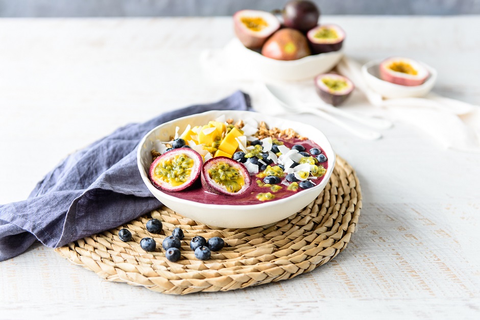 Fruit Smoothie Bowl: A Colorful Breakfast That Brightens Your Morning