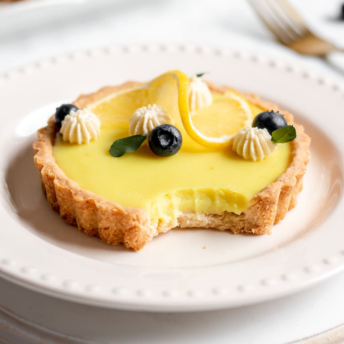 Lemon Tart: A Zesty and Elegant Dessert with a Tangy Citrus oppatoto