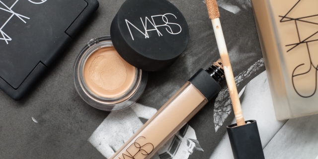 Concealer Cream: Panduan Lengkap Memilih, Mengaplikasikan, dan Tips Agar Tahan Lama