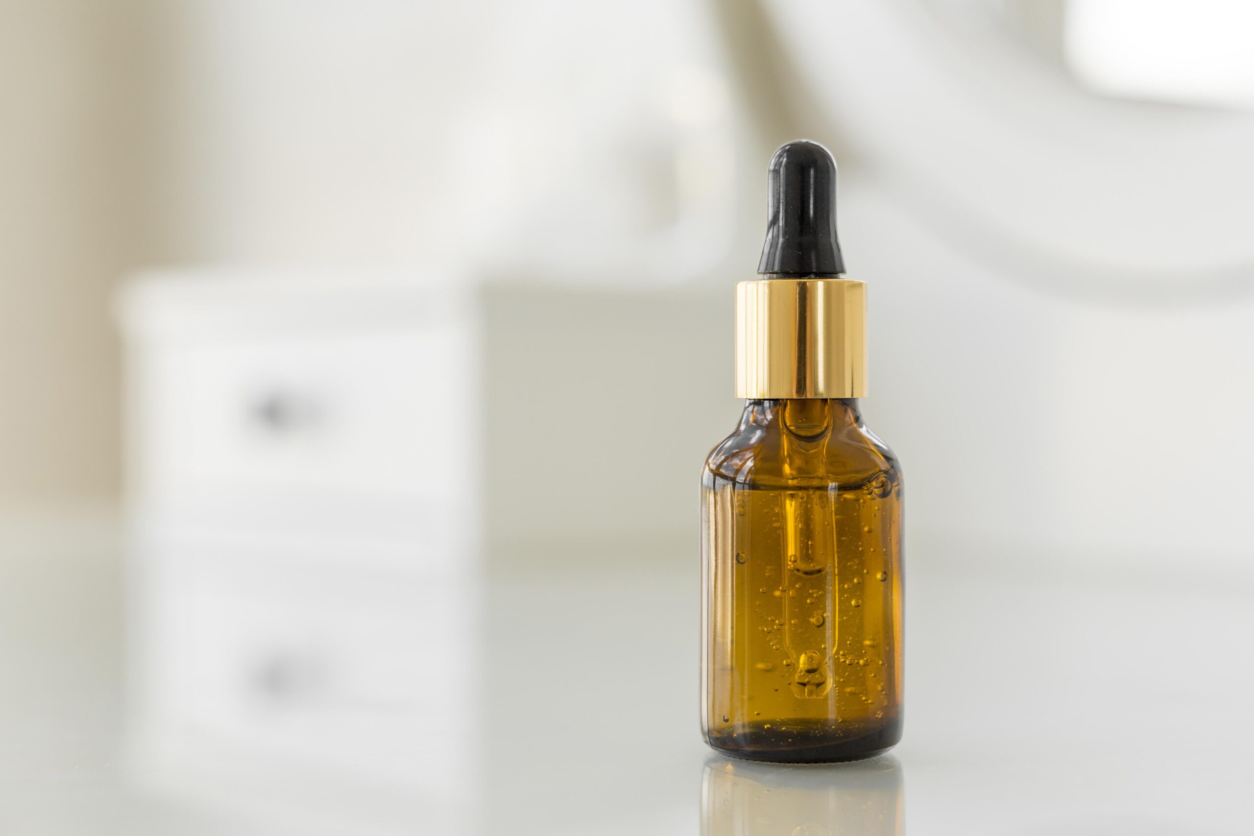 Face Oil: Rahasia Kulit Glowing dan Terhidrasi Alami