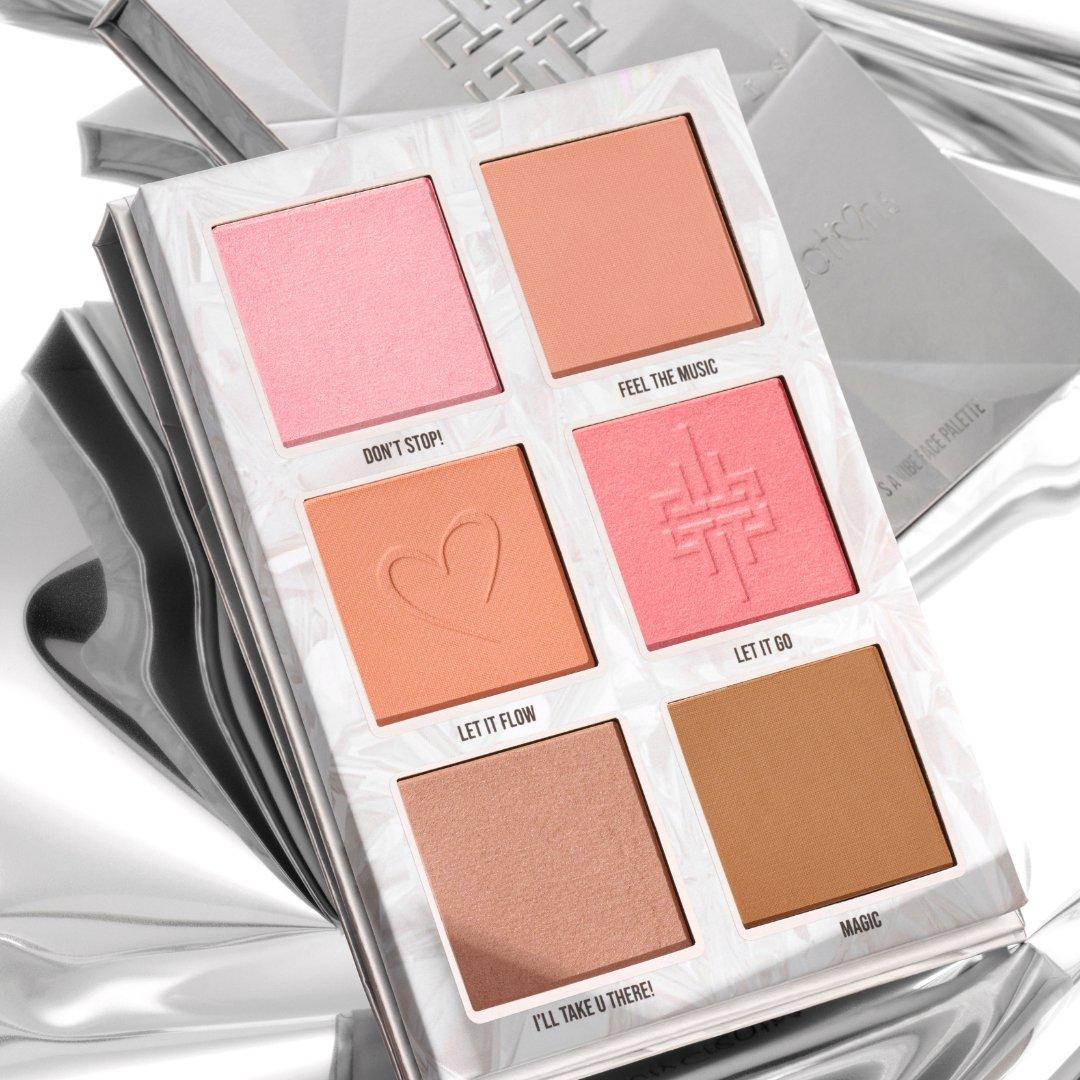 Face Palette: jadi rahasia riasan praktis dan menawan