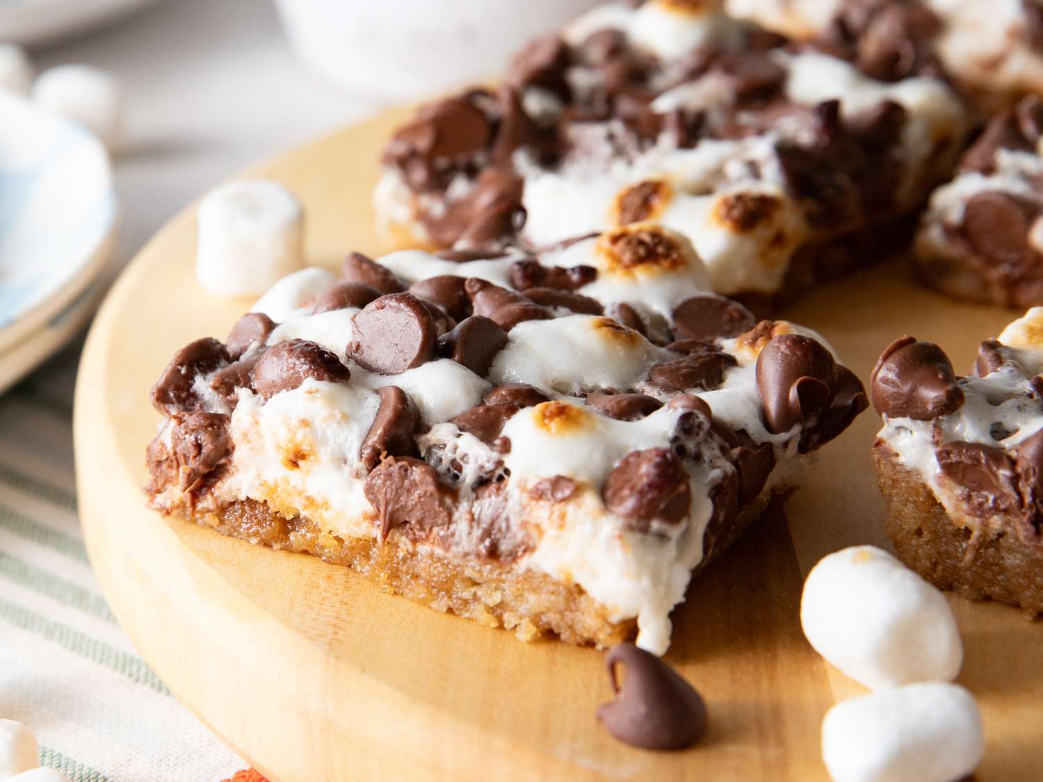 S’mores Bar: A Deconstructed Campfire Treat – My Sweetest DIY Food Hack Yet