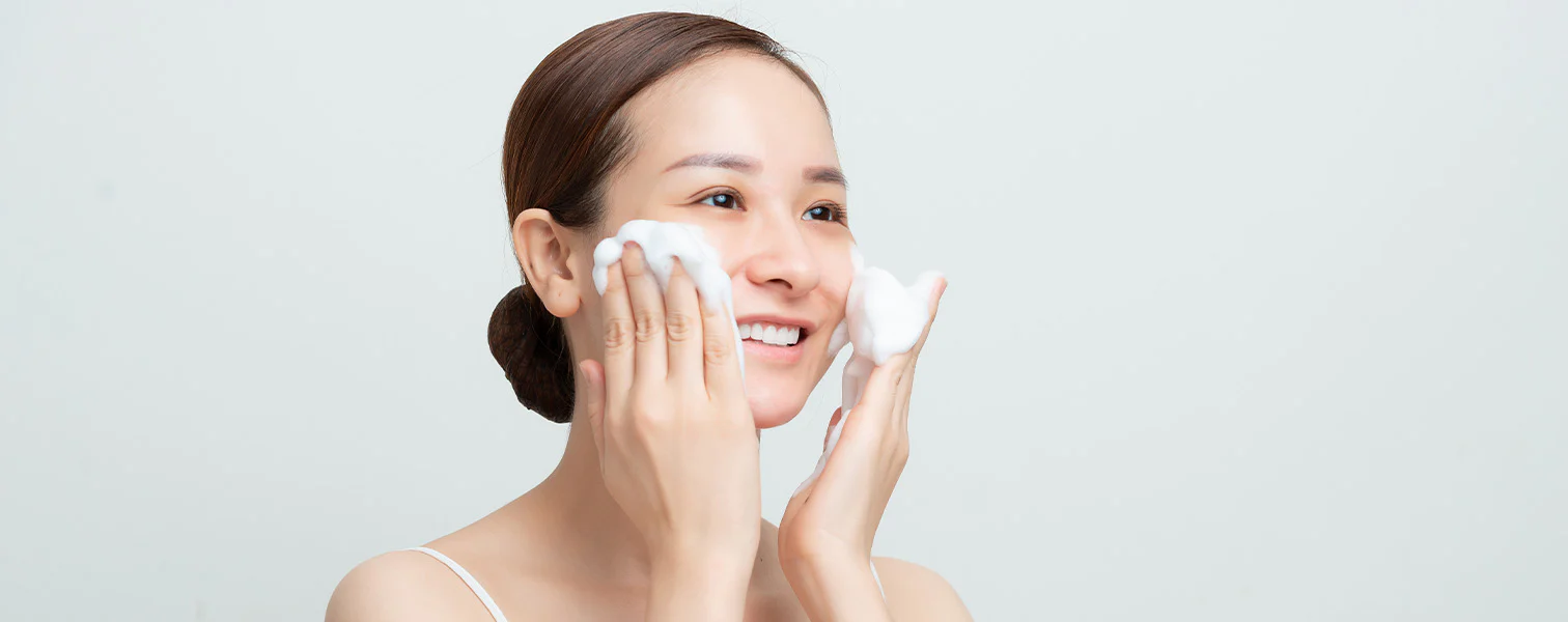 Facial Wash untuk Kulit Berminyak