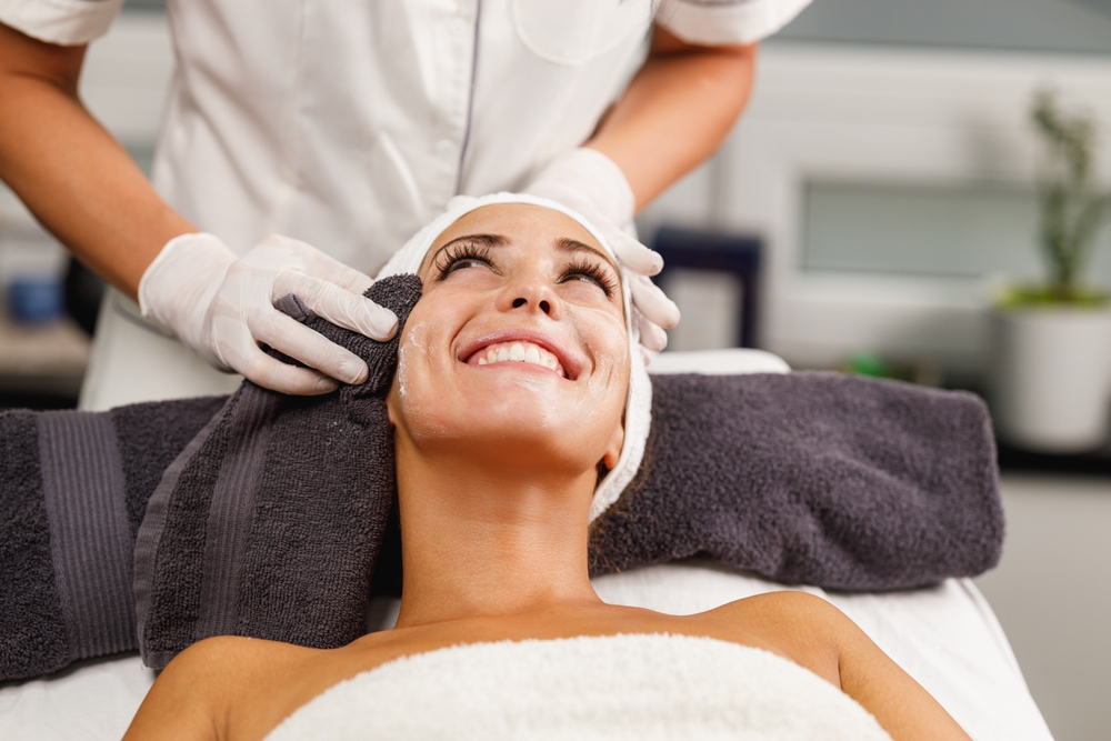 Weekly Treatment: Rutinitas Kecantikan NANASTOTO yang Efektif