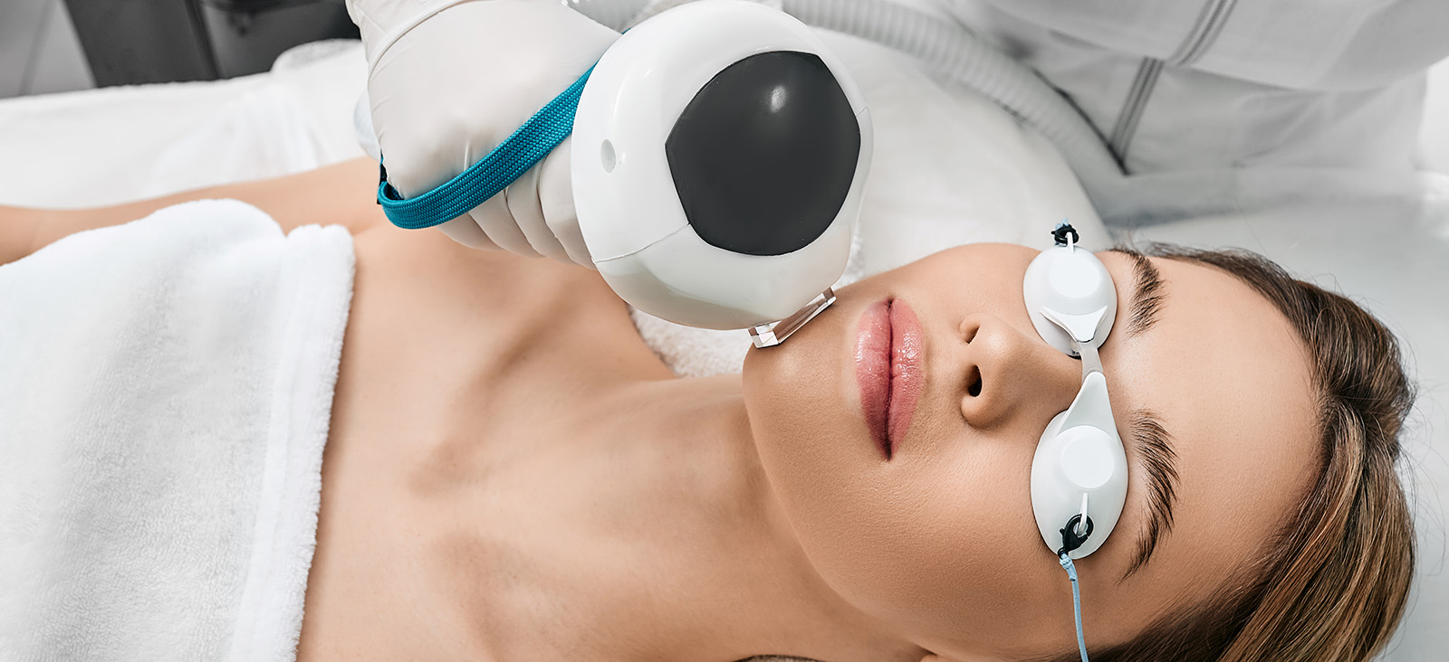 IPL Photorejuvenation Solusi Kulit Cerah Merata Tanpa Laser
