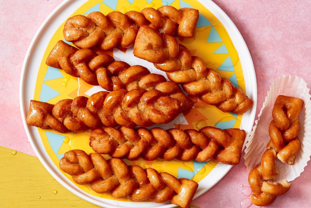 Koeksisters Craving: South African ligabandot Syrupy Fried Dough Treat ...