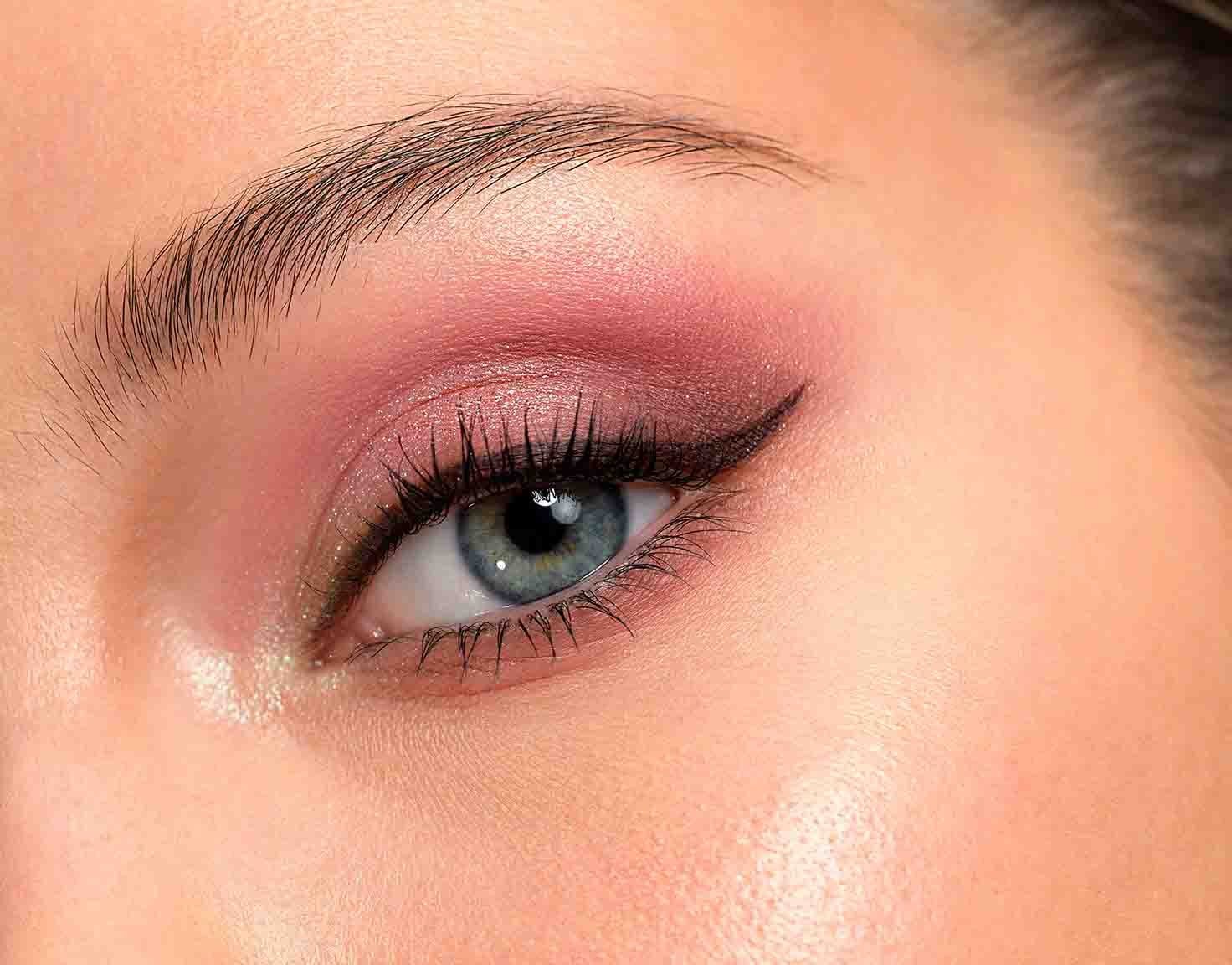 Makeup Pemula ZONATUAN yang Simpel tapi Tetap Menarik
