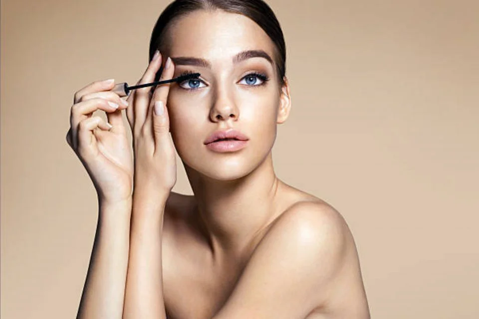 Makeup Sehari Hari yang Simpel dan Tetap Fresh