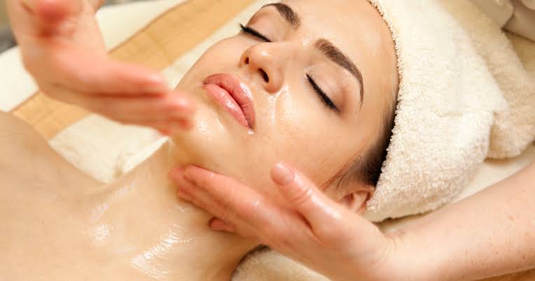 Pore Cleansing Facial