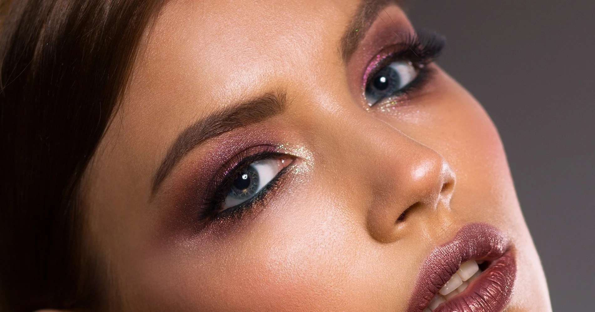 Teknik Makeup Bold untuk Tampilan Tegas dan Memikat