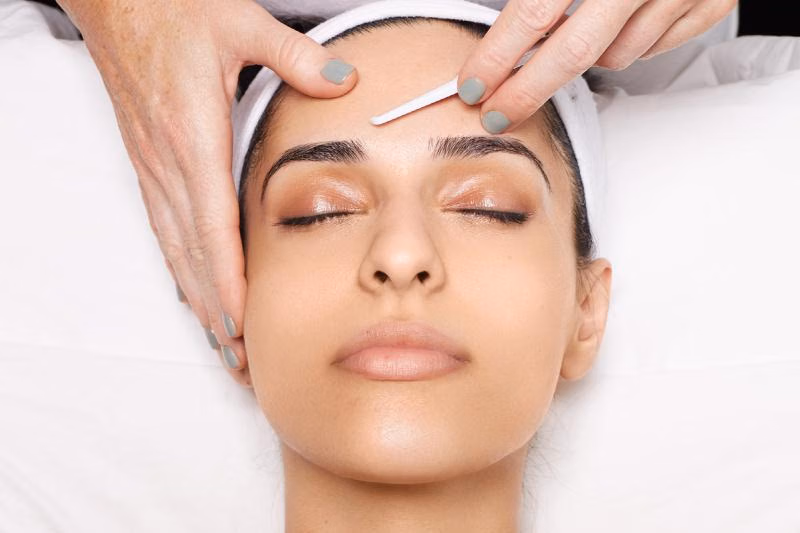 Dermaplaning Wajah, Rahasia Kulit Halus dan Cerah