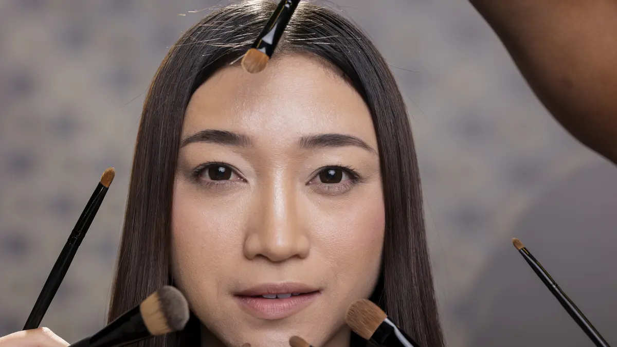 Teknik Makeup Baddie untuk Tampilan Tegas, Flawless, dan Modern