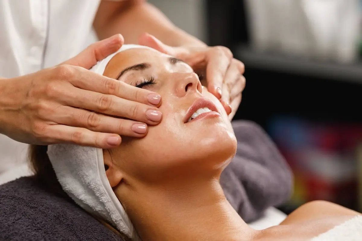 Treatment Wajah Tradisional untuk Pesona Alami dan Kulit Terawat